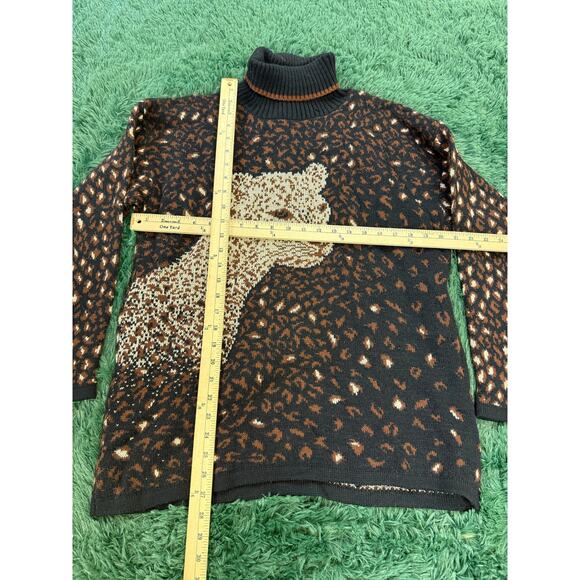 Vintage Basic Editions Cheetah Leopard Pattern Turtleneck Knit Sweater USA Made - Picture 3 of 12